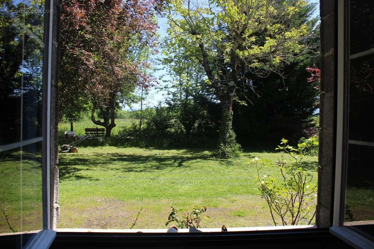 Maison à MONTREJEAU