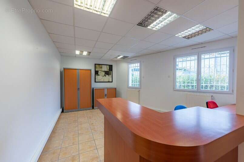 Commerce à CHAUSSAN