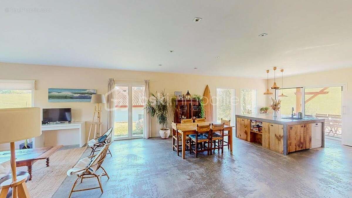 Maison de plain-pied de 2015 avec un T2 indépendant - photo 2