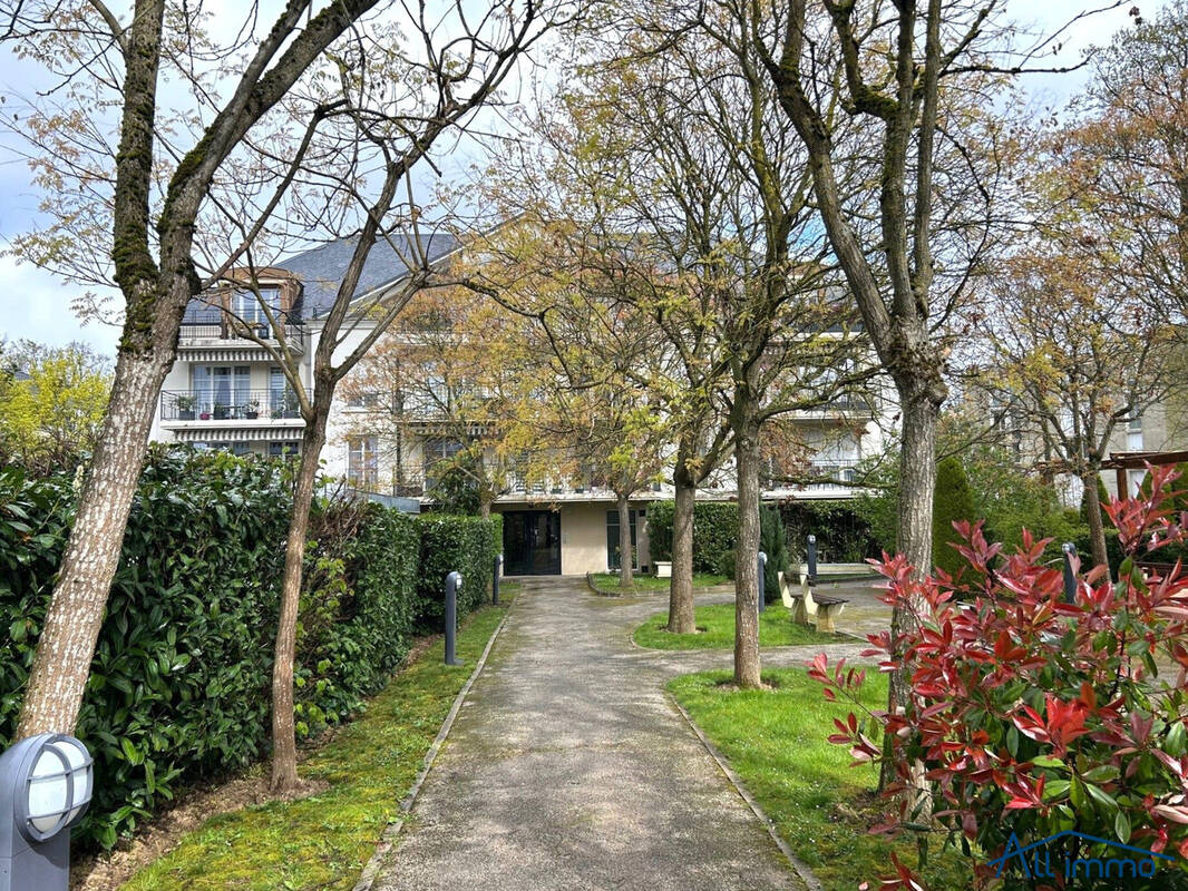 Appartement à LE PLESSIS-TREVISE