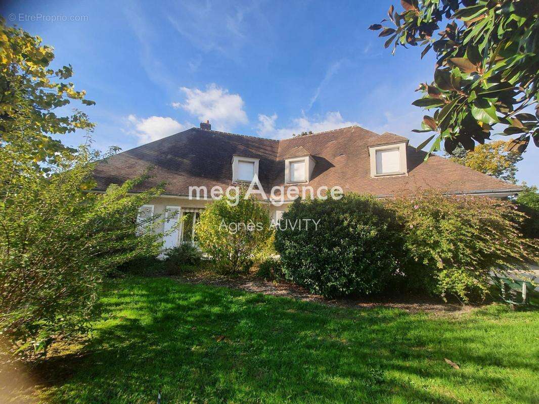 Maison à NERIS-LES-BAINS