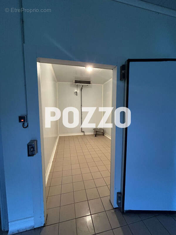 Commerce à SAINT-QUENTIN-SUR-LE-HOMME