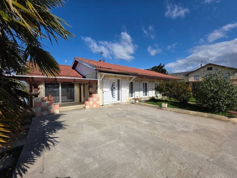 Maison à SAINT-AMOUR