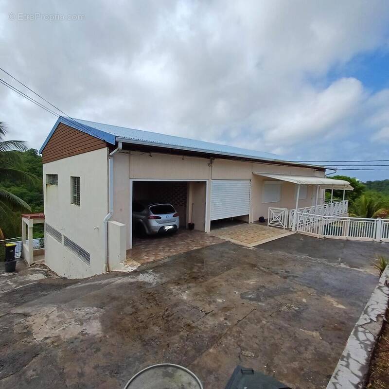 Photo 1 - Maison à SCHOELCHER