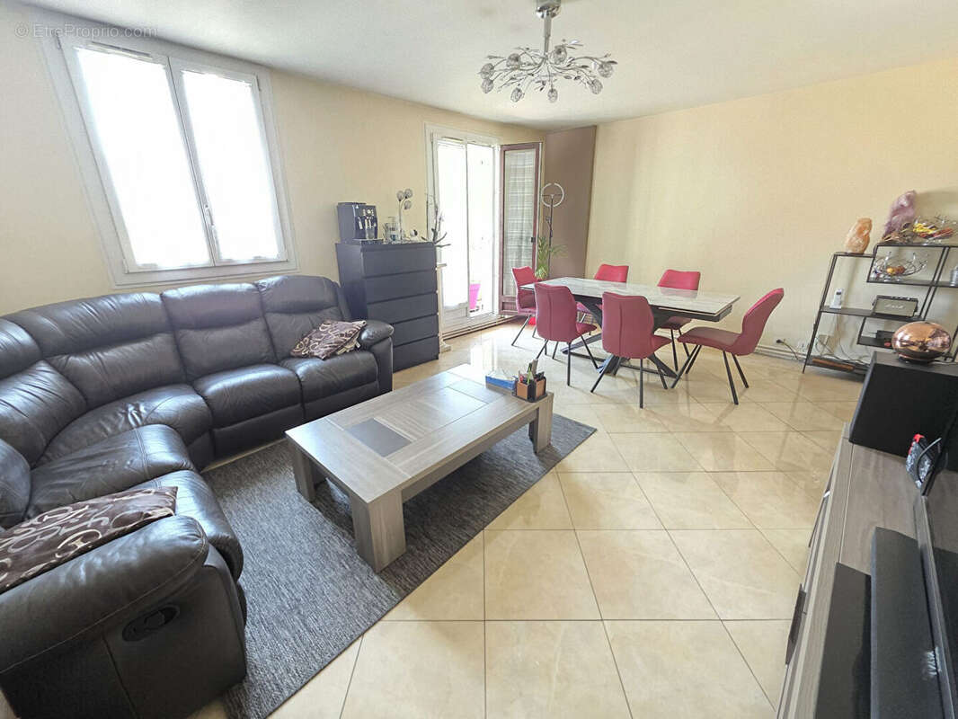 Appartement à PERSAN