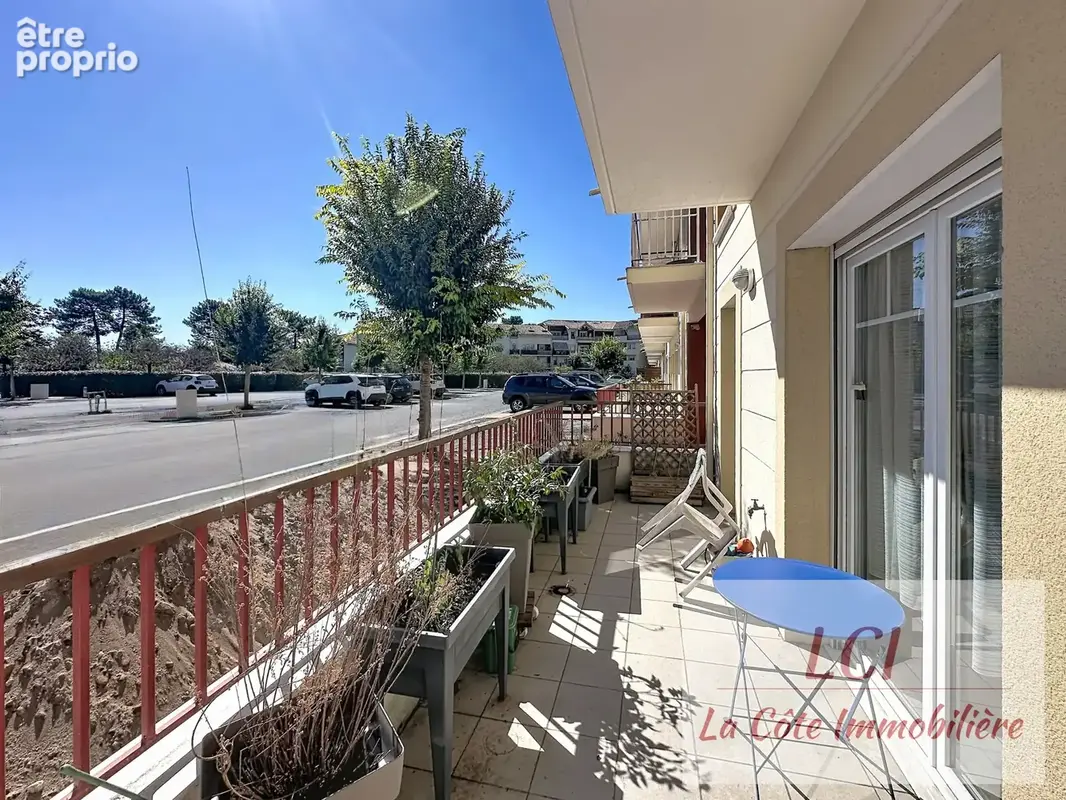 Gujan proche tous commerces. Appartement T2 avec terrasse de 12m2. - photo 2
