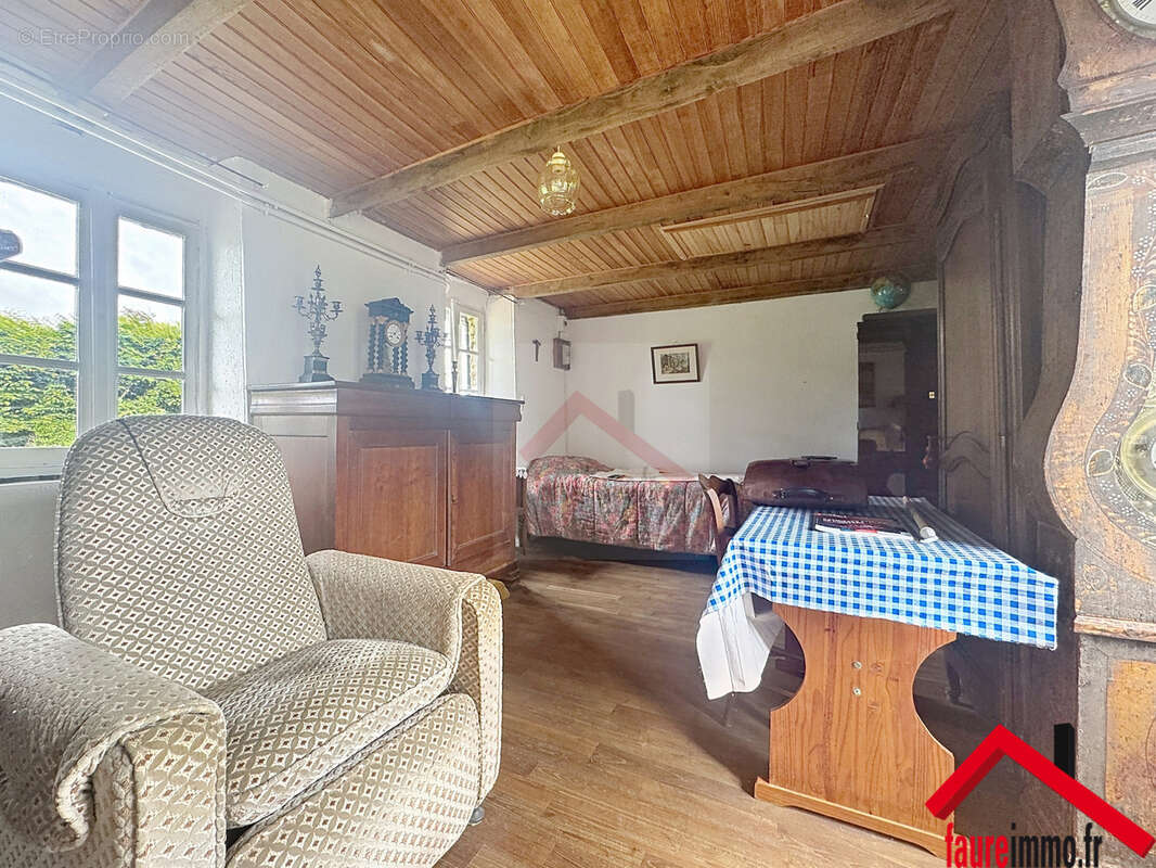 Maison à PERPEZAC-LE-NOIR