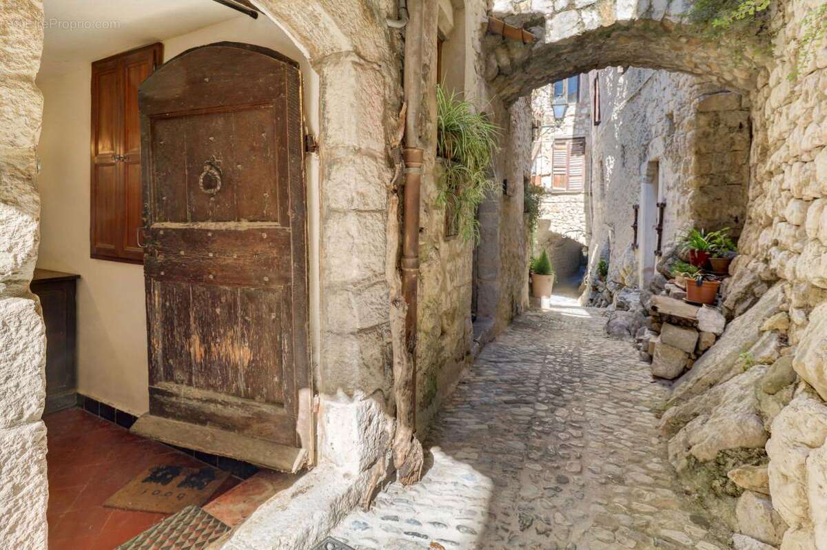 Appartement à PEILLON