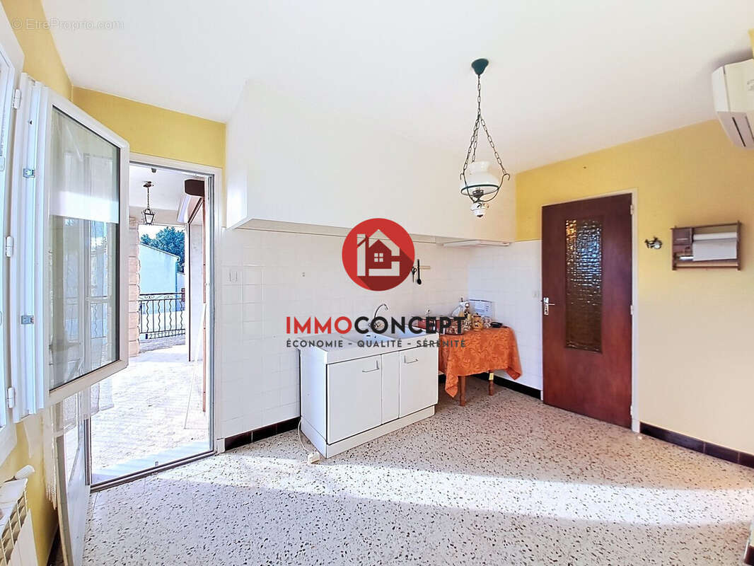 Maison à ROQUEMAURE