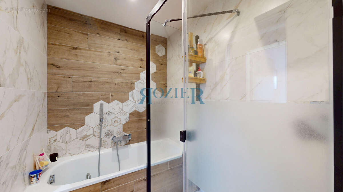 Appartement à VALLAURIS