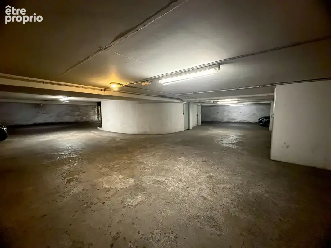 Parking sécurisé en sous-sol - secteur carré d'or proche Croisette - photo 3