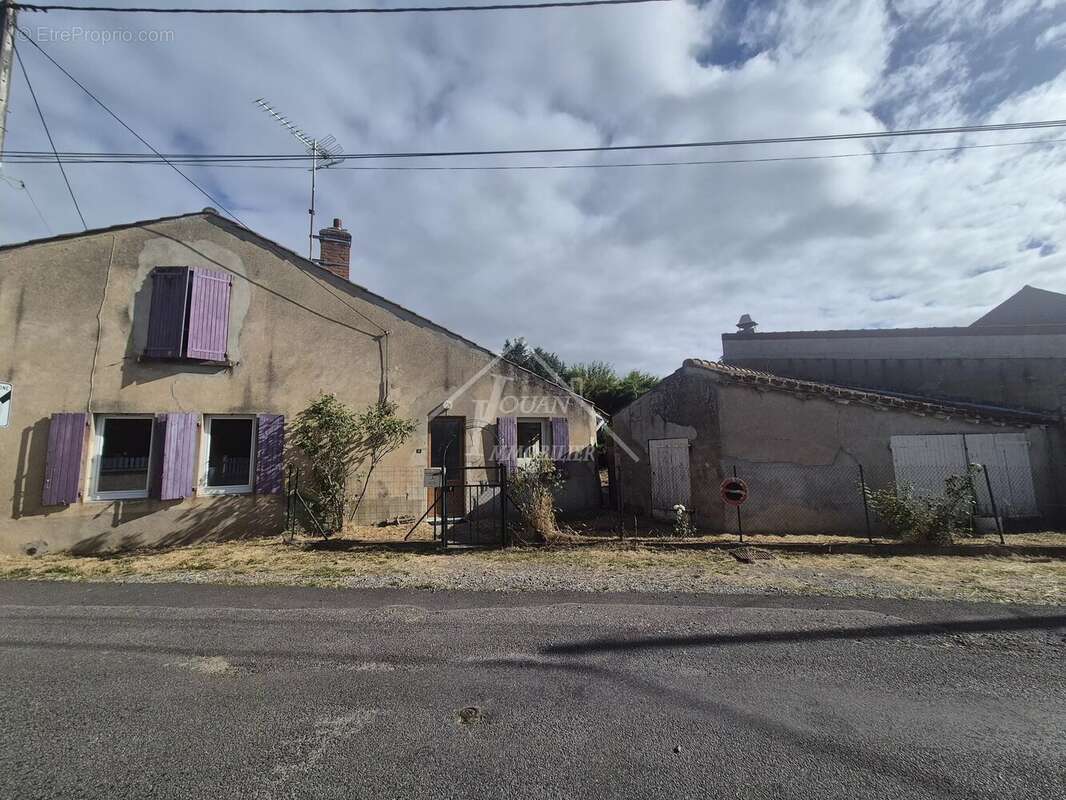Maison à SAINT-GERMAIN-DE-SALLES