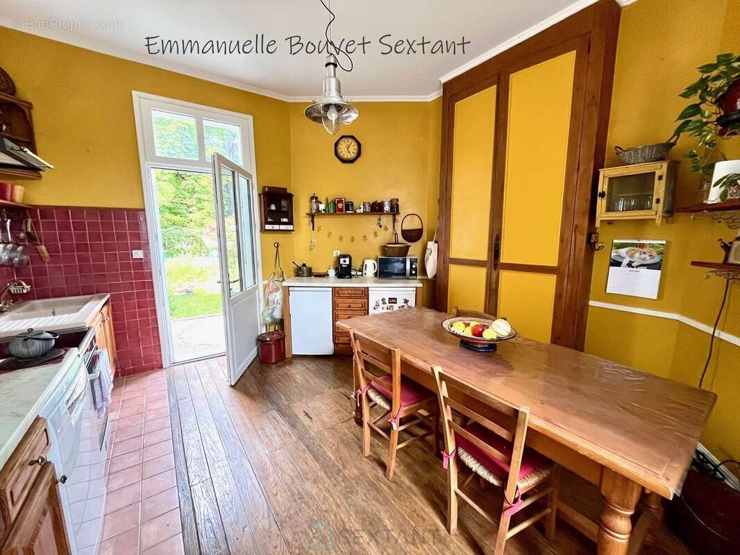 Grande maison bourgeoise fin 19ème, centre-ville, tous commerces à pied, jardin, garage, terrasses - photo 14