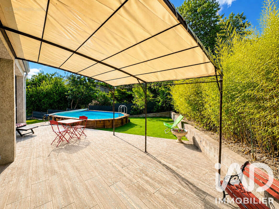 Maison 106 m² à Pont-Saint-Esprit  - photo 2