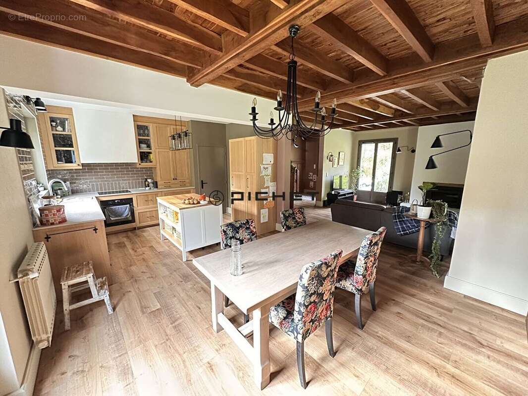 Maison à RAZAC-SUR-L&#039;ISLE