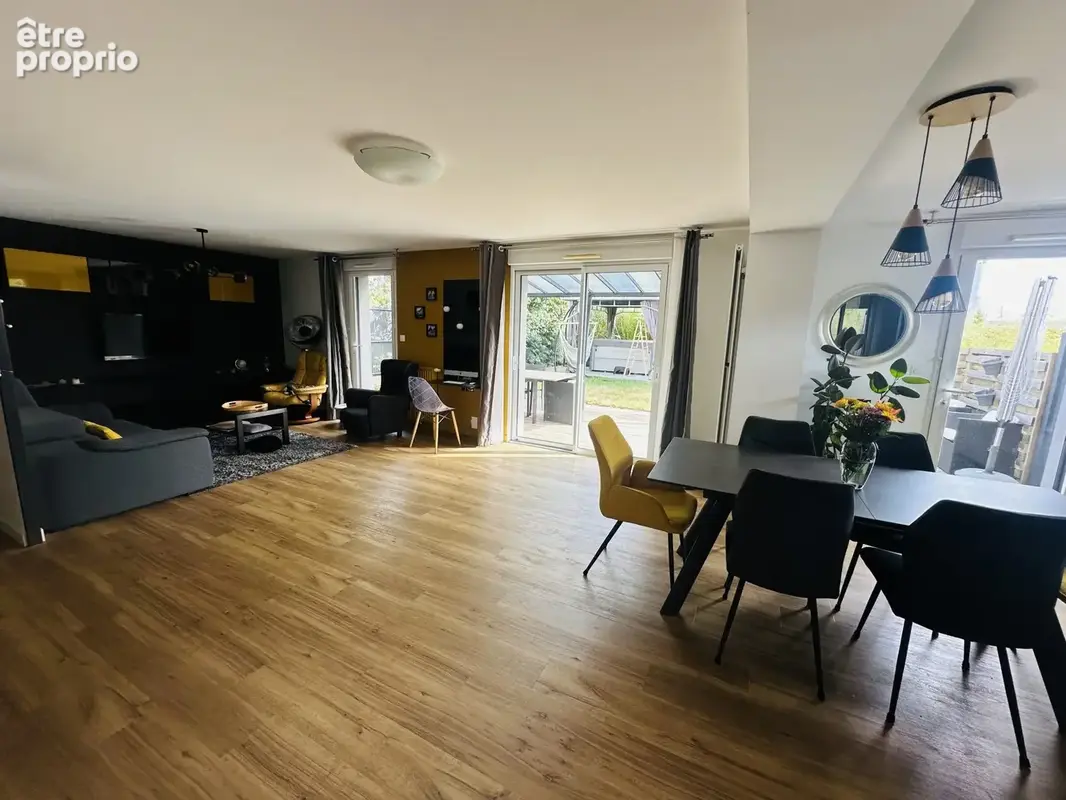 Maison 129 m² à La Chapelle-Des-Fougeretz  - photo 6