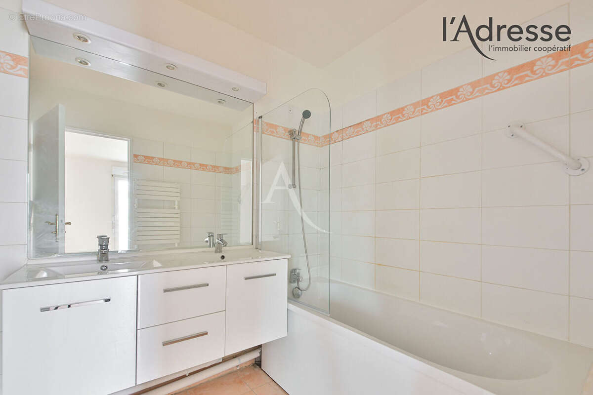 Appartement familial 4 pièces avec 2 balcons, 2 parkings et cave - photo 8