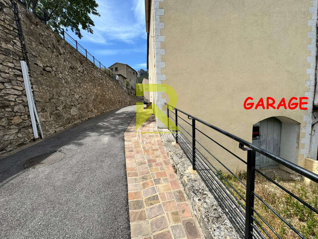 Maison à DUILHAC-SOUS-PEYREPERTUSE