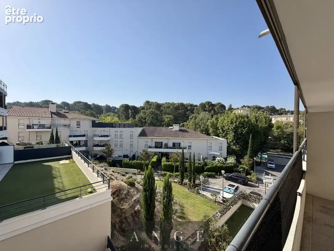 Appartement t3 - 65m2 - terrasse  - résidence standing - piscine - marseille 11 les camoins - photo 7