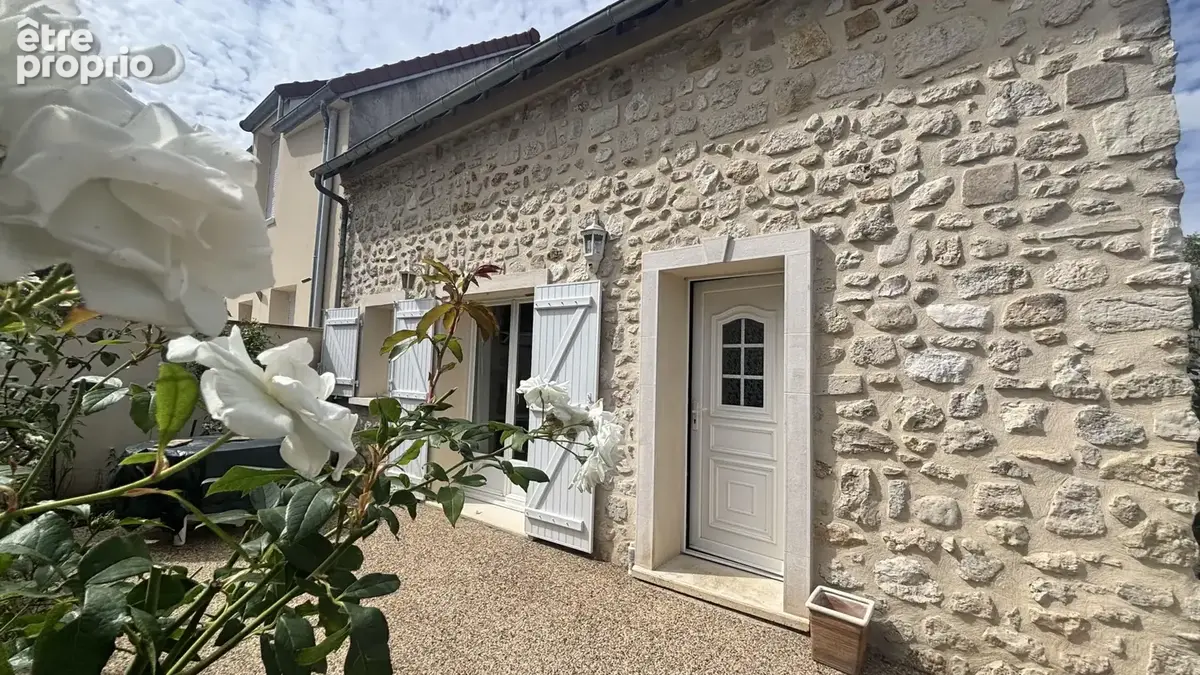 Maison à NEAUPHLE-LE-CHATEAU