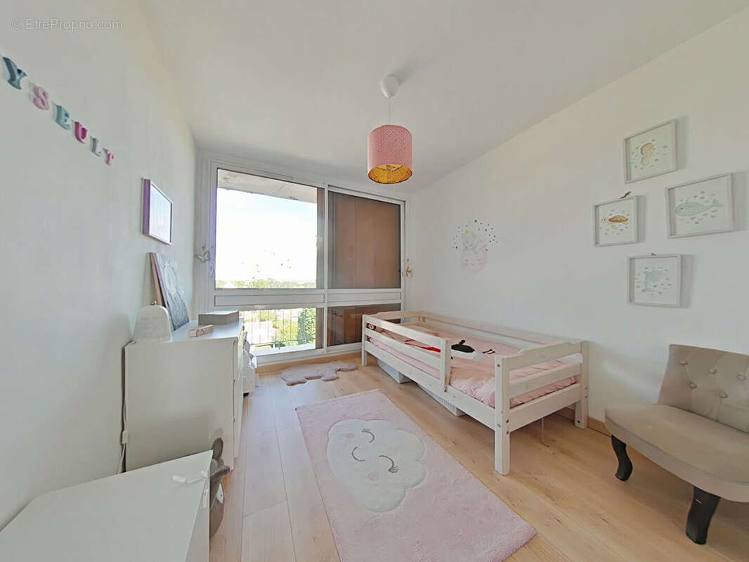 Appartement Fontenay Le Fleury 5 pièce(s) - photo 10