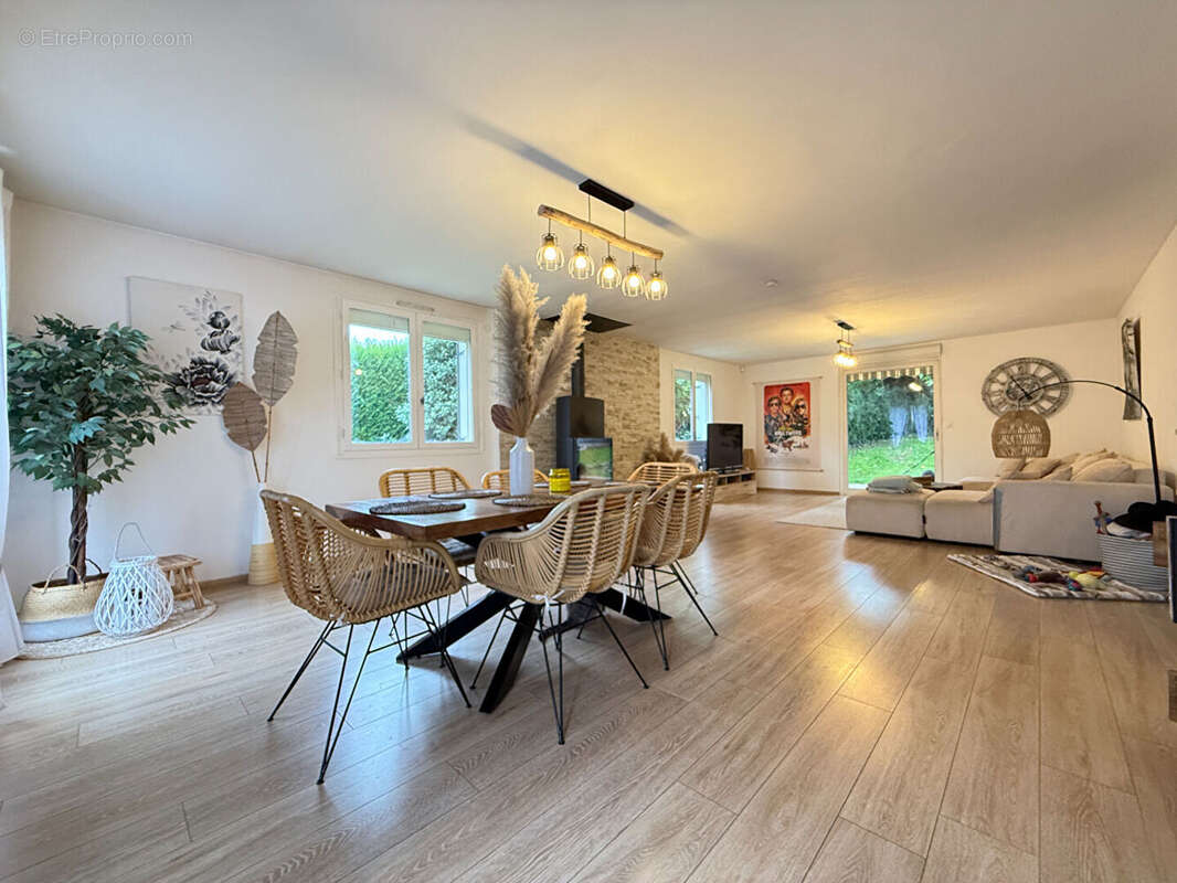 Maison à LONS-LE-SAUNIER