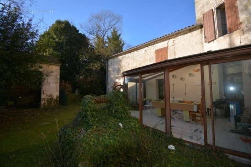 Maison à HIERSAC
