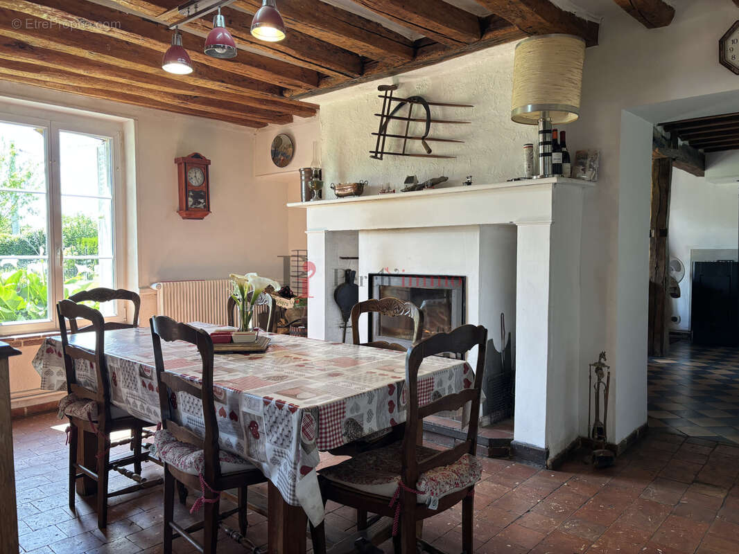 Maison à MOULINS-LA-MARCHE