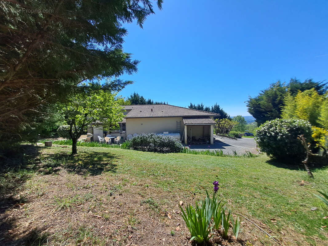 Maison à PORT-SAINTE-MARIE