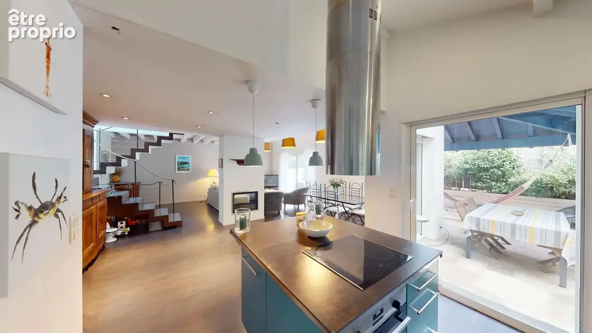 Maison T5 à la croisée de Bayonne et Anglet : l'alliance rare entre prestations modernes, écrin de verdure et vie citadine. Une  - photo 8