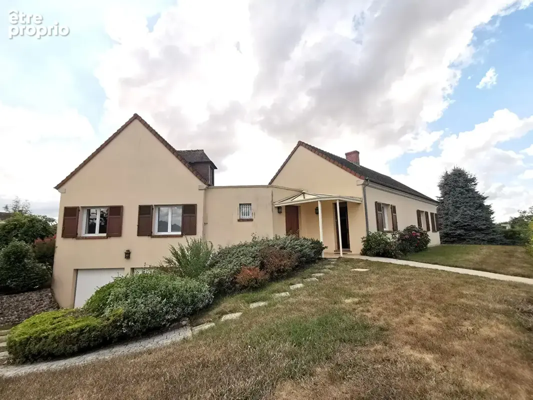 Maison à BROU