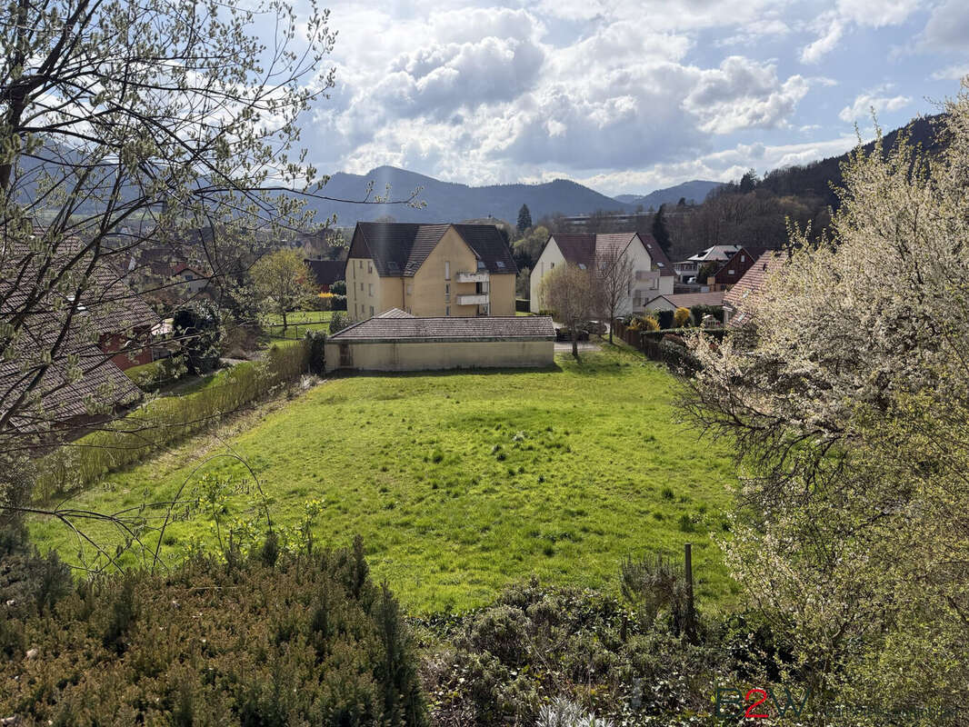 Terrain à VILLE