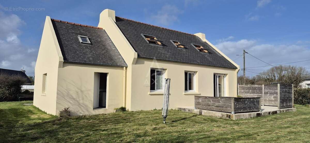 Maison à CAMARET-SUR-MER
