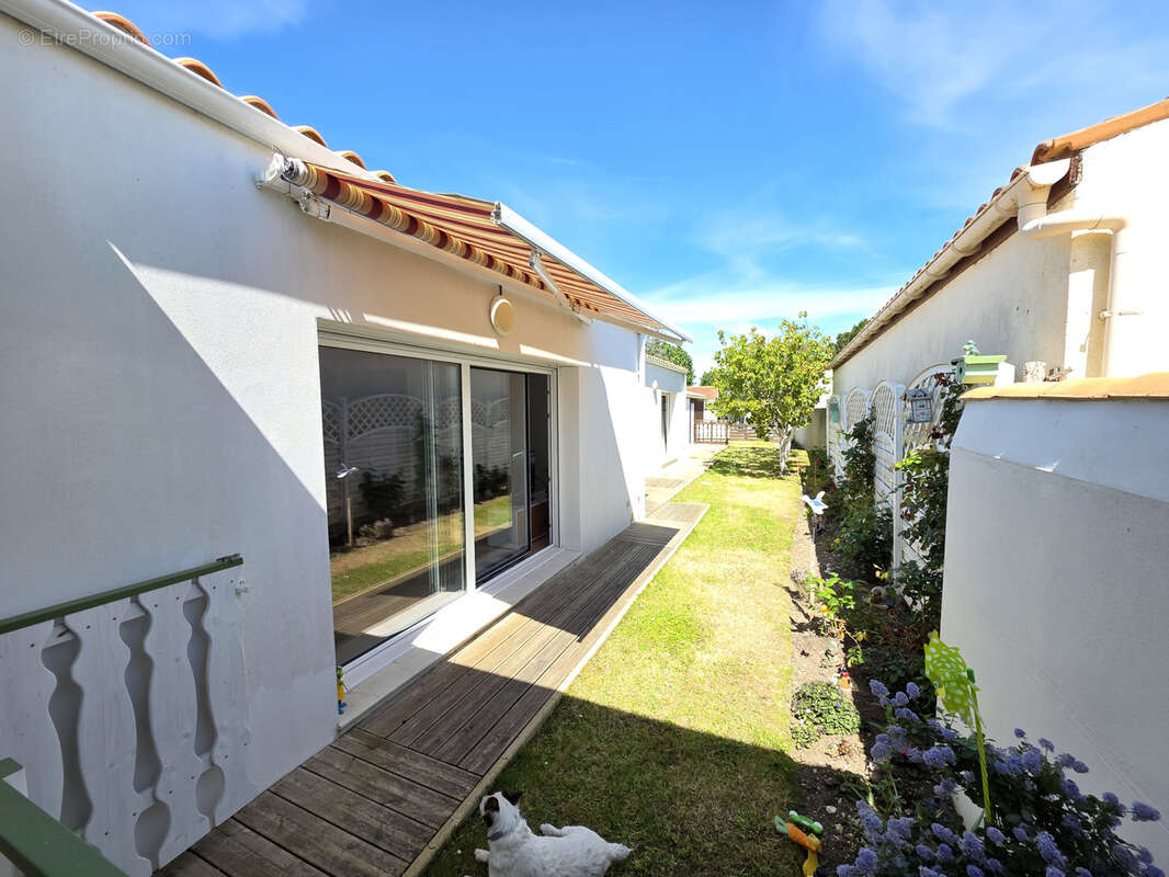 Maison à LA BREE-LES-BAINS