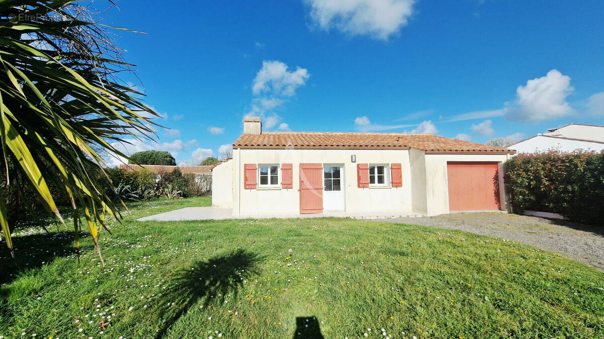 Maison à TALMONT-SAINT-HILAIRE