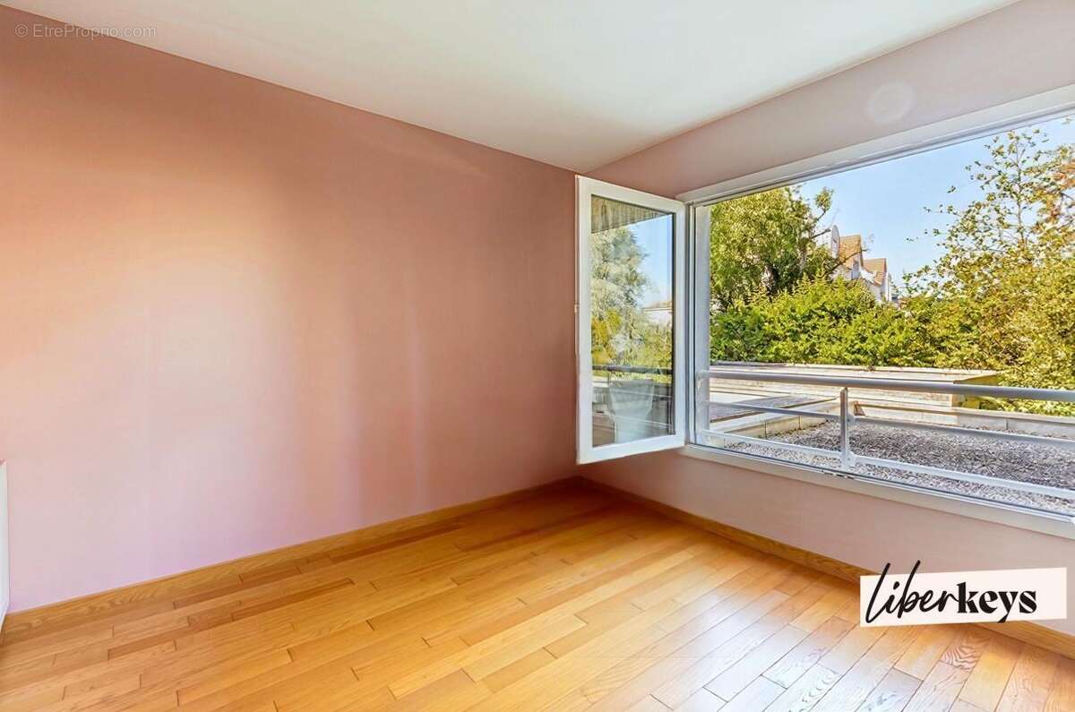 Appartement à SAINT-SEBASTIEN-SUR-LOIRE