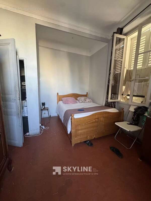 Appartement à MARSEILLE-1E