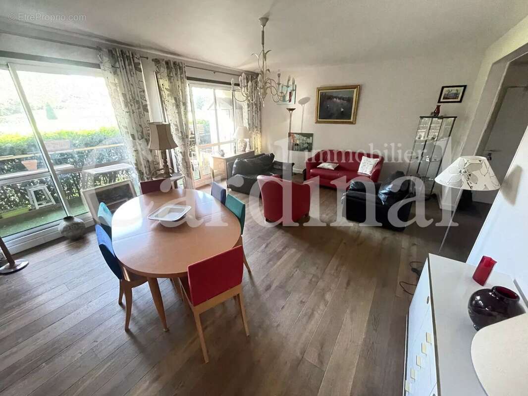 Appartement à NOISY-LE-ROI