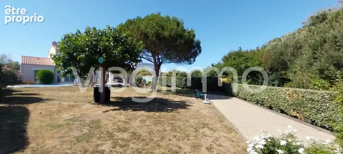 Faite pour les épicuriens : Maison Saint Gilles Croix De Vie 9 pièce(s) 200 m2 - photo 12
