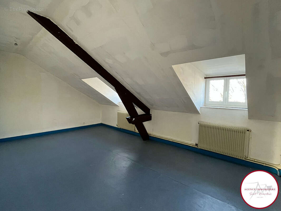 Maison à SAINT-AMAND-MONTROND