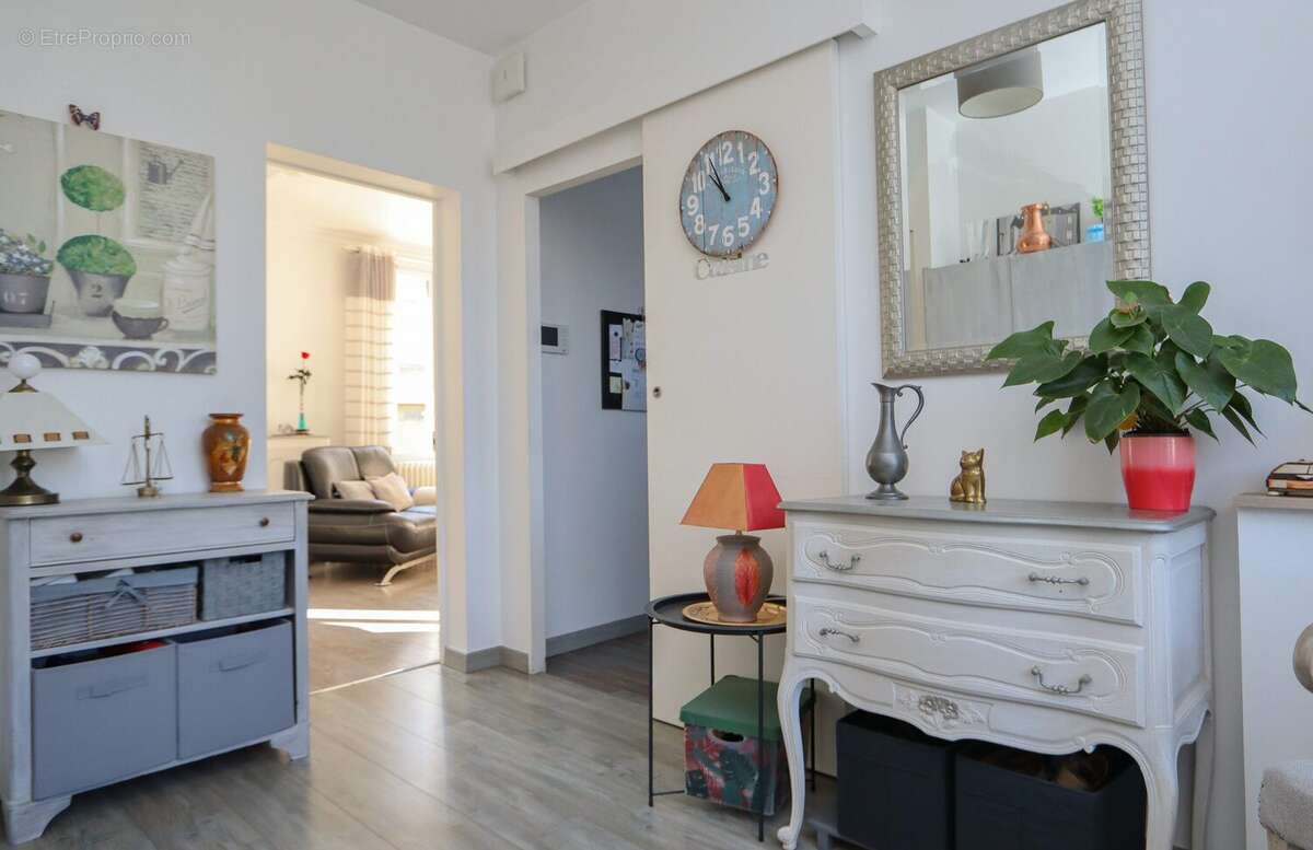 Maison à SAINT-JEAN-DE-LA-RUELLE