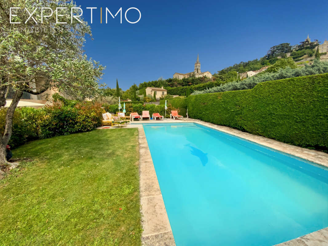 Appartement à BONNIEUX