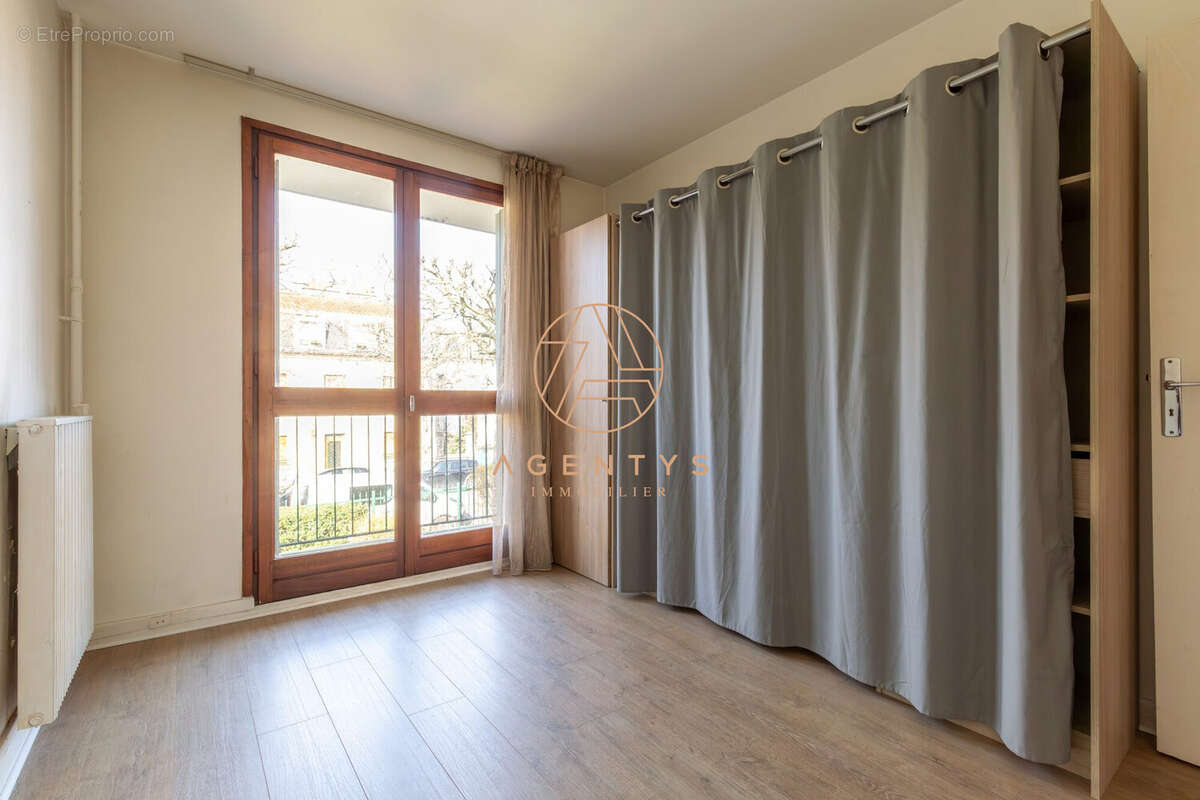 Appartement à LE PERREUX-SUR-MARNE