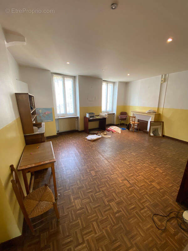 Appartement à SERRIERES