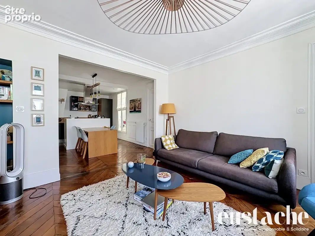Appartement 3 pièces 68 m² à vendre à Paris-10e (75010) - photo 2