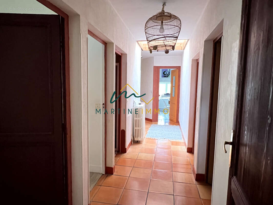 A vendre maison pierre 400m2 avec piscine - photo 8