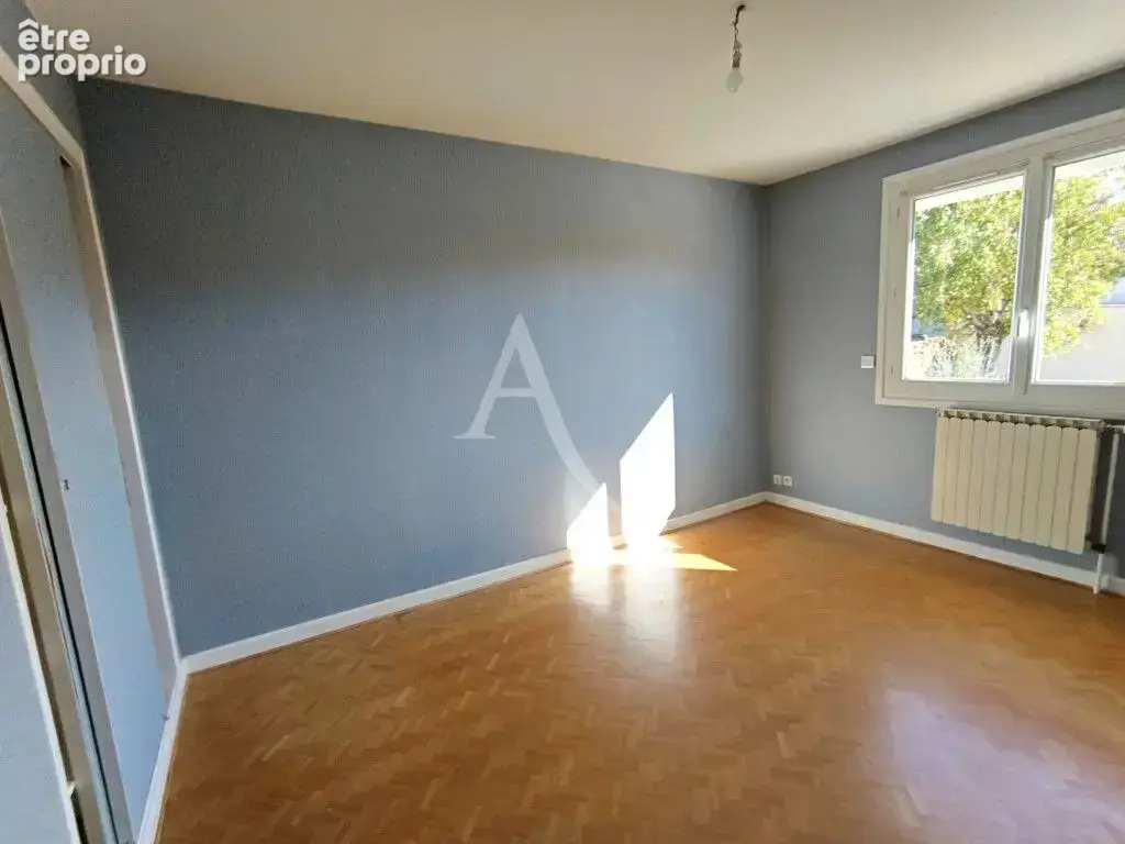 EN VENTE - FOURCHAMBAULT Maison  individuelle 3 chambres sur sous-sol - photo 6