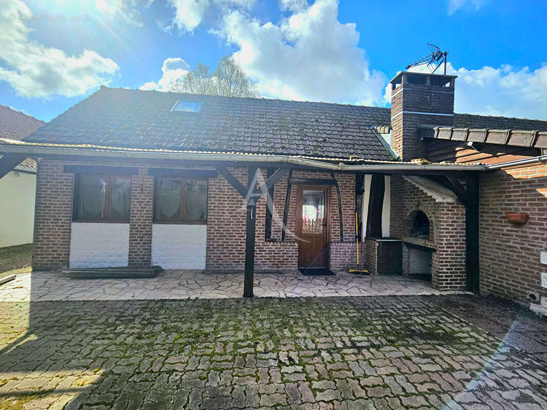 Maison à FAVIERES