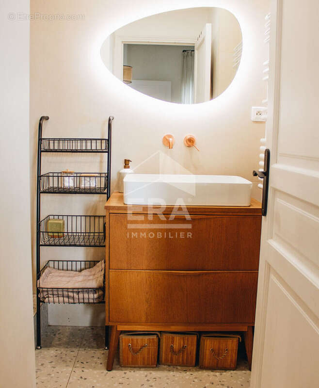 Appartement à LEVALLOIS-PERRET