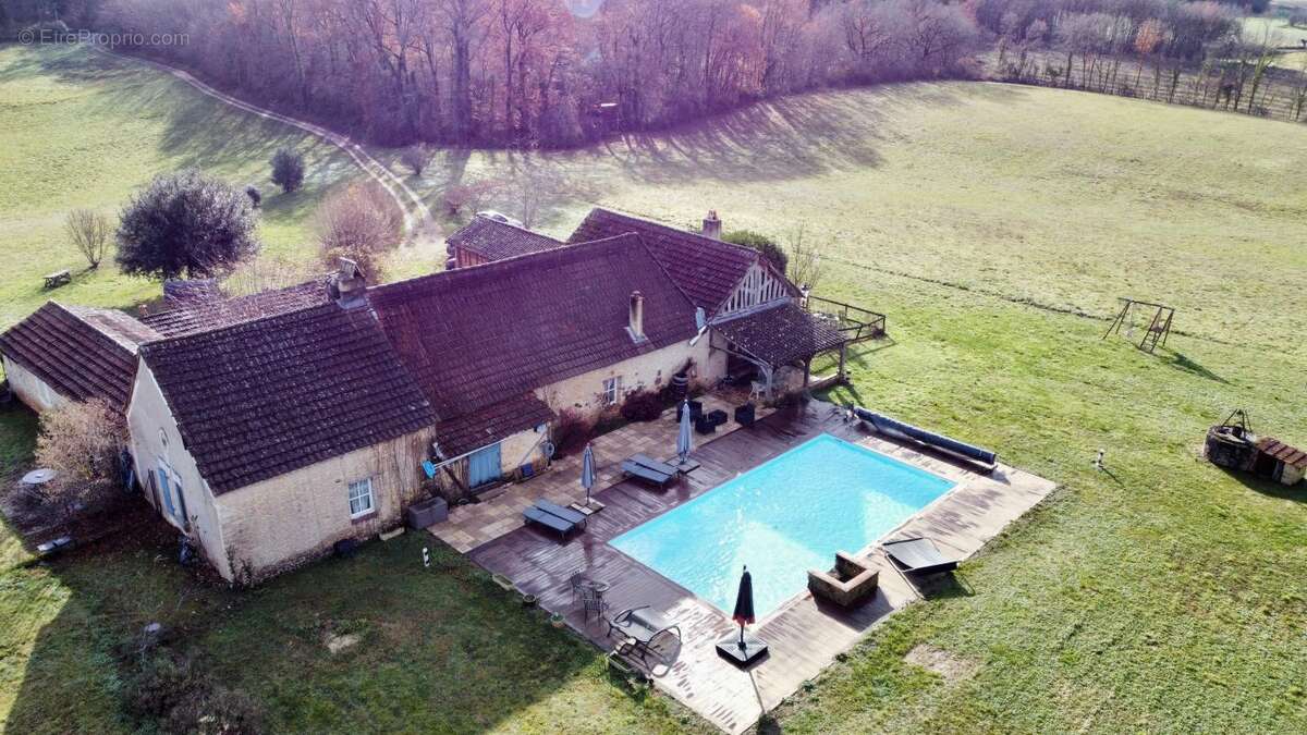 Maison à SAINTE-ALVERE